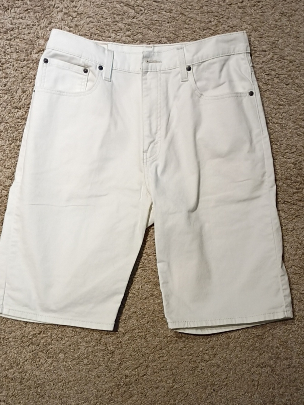 Levi's White Flat-Front Men's Shorts